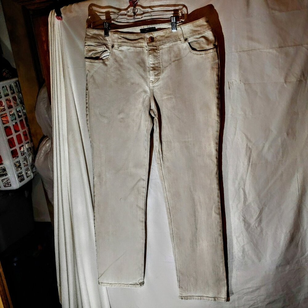 "Chico's So Slimming Jeans"